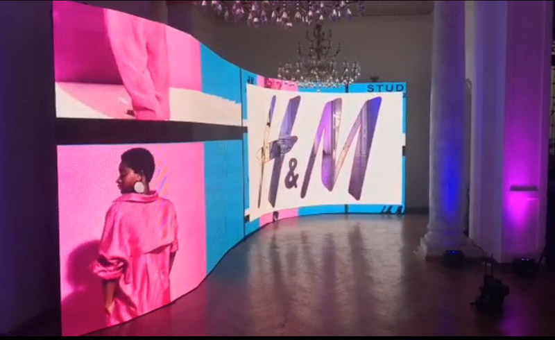 Inchiriere LED Screen Led Screen curb eveniment H&M